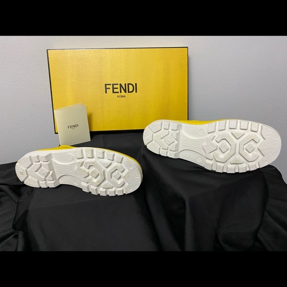 Fendi AUTHENTIC Women Ankle Rain Boots - Picture 4 of 6